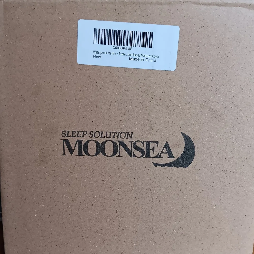 Twin Mattress Protector NIB
